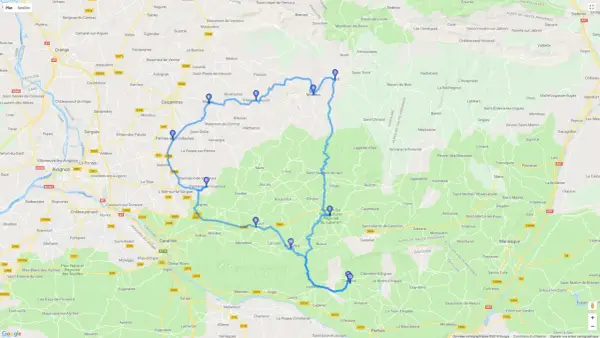 Carte Google montrant un itinéraire en voiture à travers les Gorges de la Nesque, avec des points d'intérêt comme Sault et Gordes.